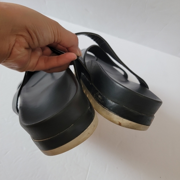 J/Slides Women's Black Strappy Breathable Leather Comfort Sandals Sz 8 Casual - Picture 4 of 8